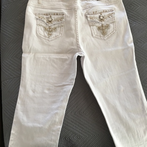 Capris pants - Picture 5 of 6